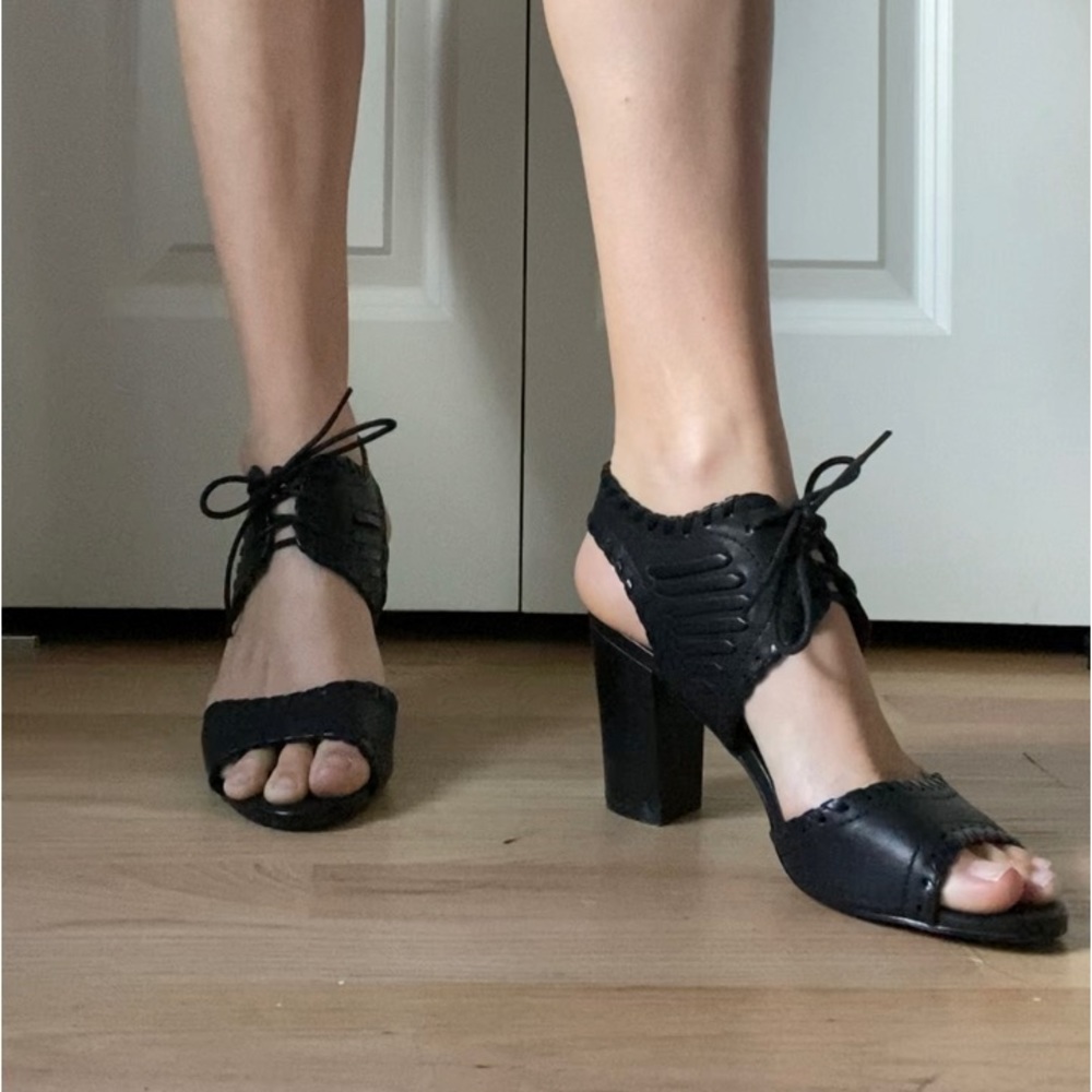 Restricted black leather lace up chunky heels size 8 - Picture 3 of 17